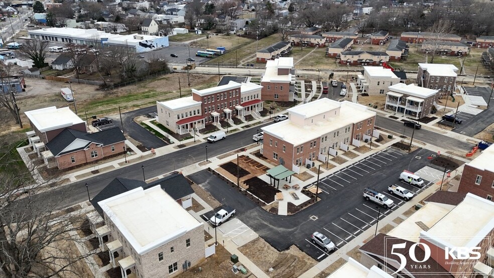 Building Photo - Creighton Renaissance