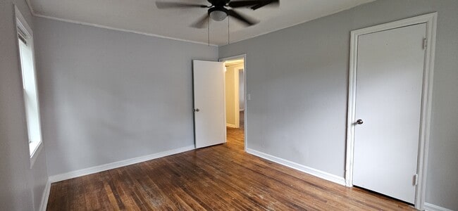 Building Photo - 1528 S Park Ave