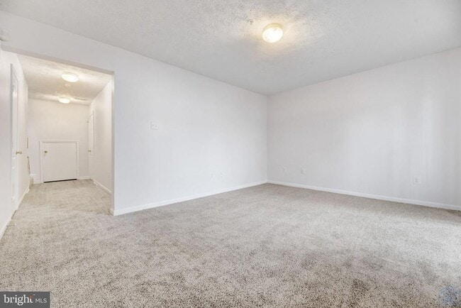 Building Photo - 2406 Lemontree Ln