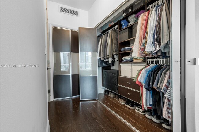 Building Photo - 90 SW 3rd St