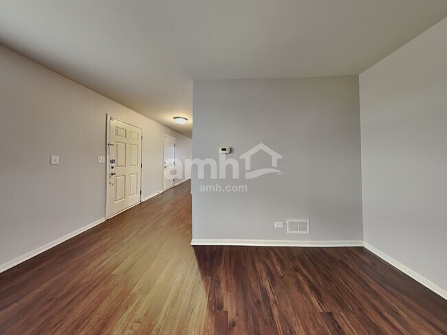 Building Photo - 528 Alyssa St