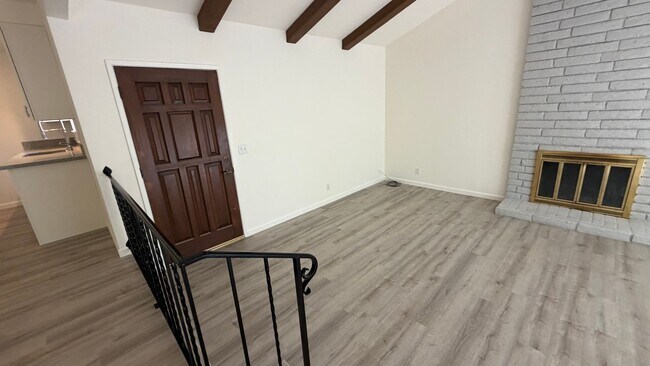 Building Photo - 7737 Southcliff Dr