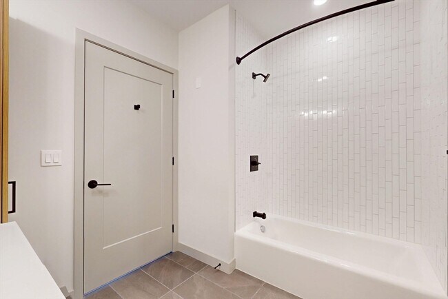 Building Photo - 80 Rugg Rd