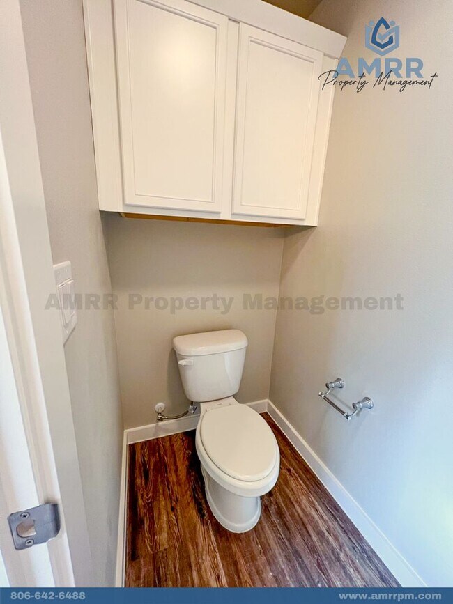 Building Photo - Beautiful 4 Bedroom Home