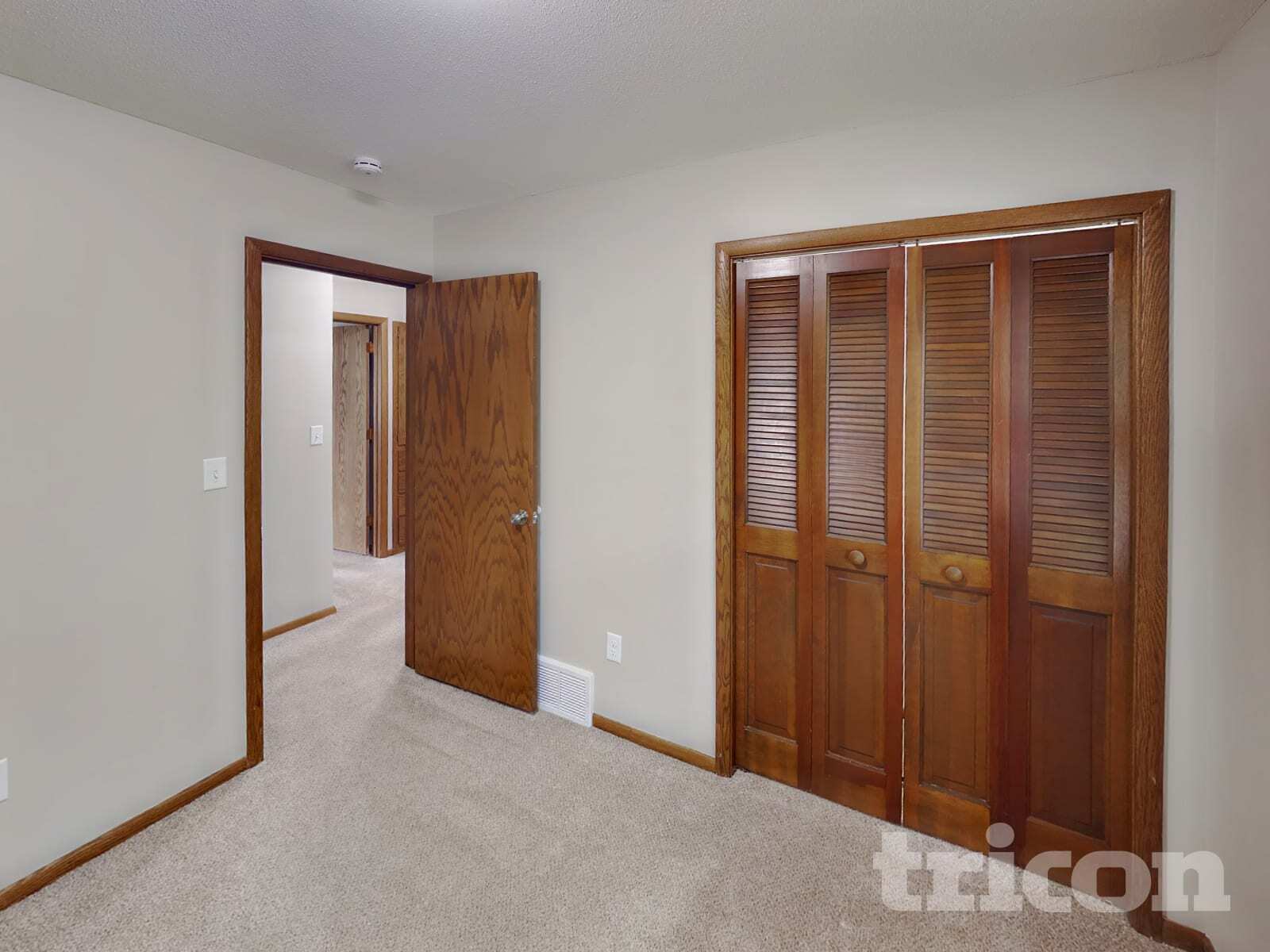 Building Photo - 3301 Skyview Dr