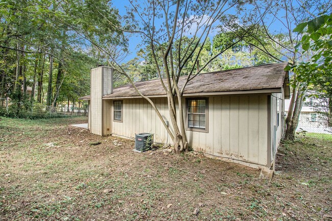 Building Photo - 3 bdrm, 2 bath in Lithonia