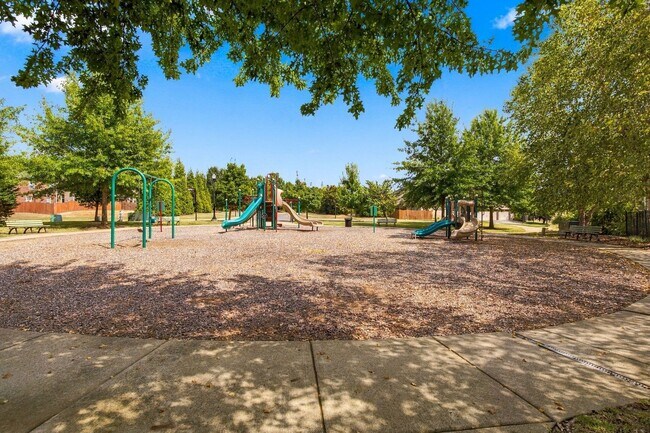 Building Photo - 4708 Venito St