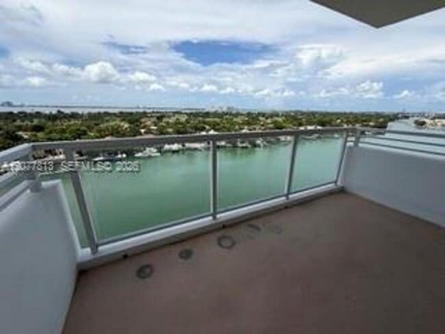 Building Photo - 5600 Collins Ave
