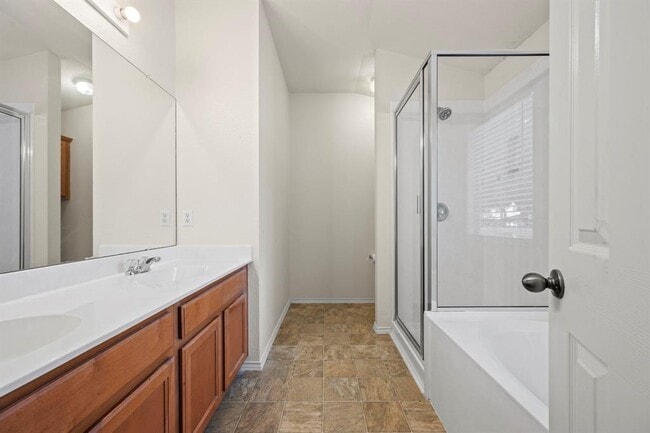 Building Photo - 3841 Castle Rock Cove
