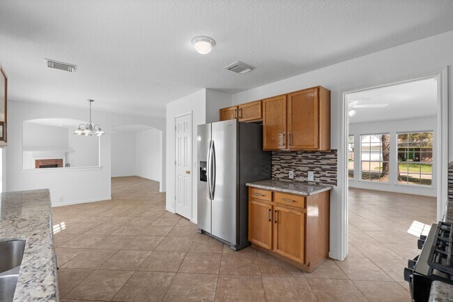 Building Photo - 3139 Silver Cedar Trail