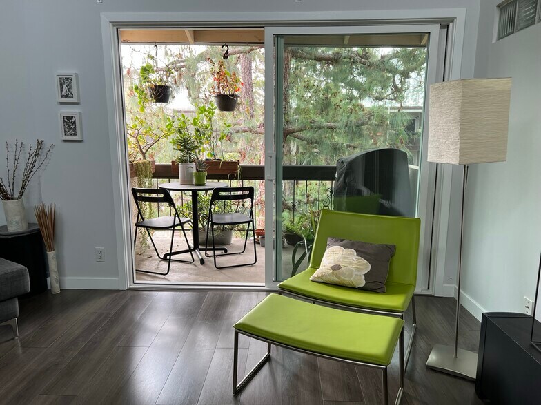 Building Photo - 6151 Canterbury Dr