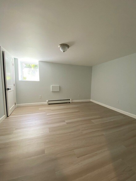 Building Photo - 30 Beechmont St