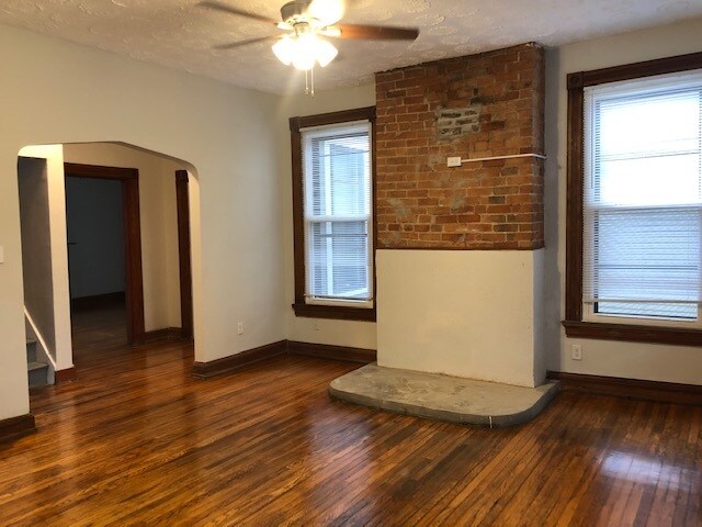 Building Photo - 2538 Ingleside Ave