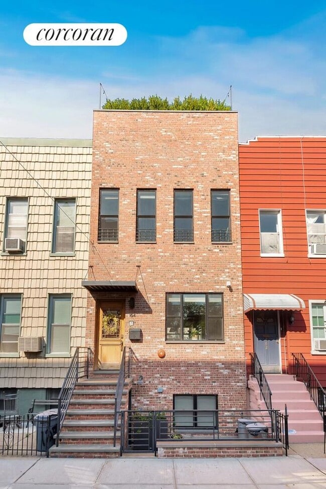 Building Photo - 164 Diamond St