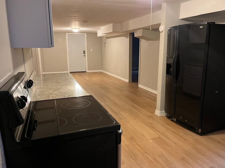 Building Photo - 2020 S Fox St