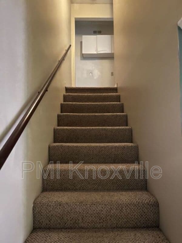 Building Photo - 4427 Townhouse Way