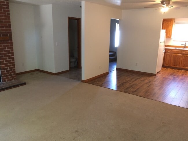 Building Photo - fros04