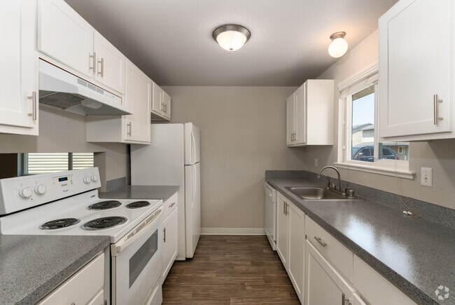 Kitchen - Quilceda Gardens