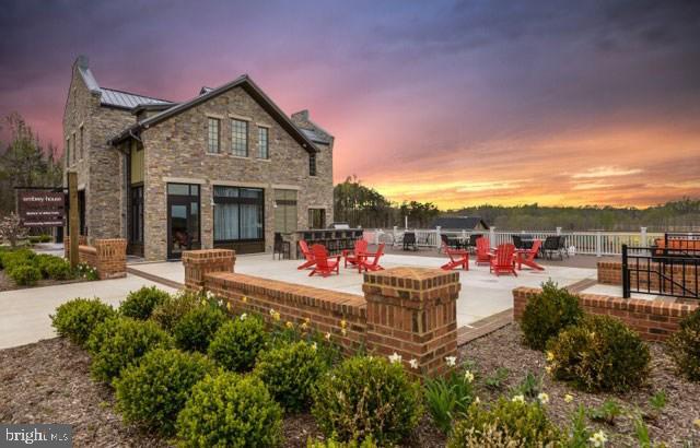 Building Photo - 150 Boxelder Dr