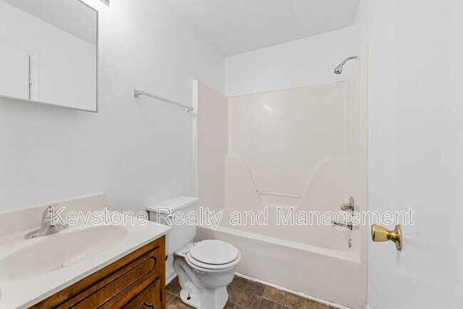 Building Photo - 1375 Thompsonville Ln