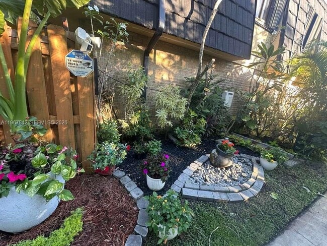 Building Photo - 283 Woodland Rd