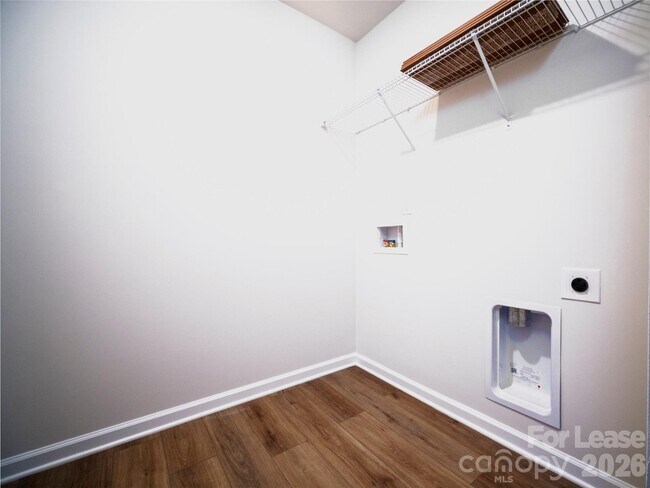 Building Photo - 1616 Swallow Tail Dr