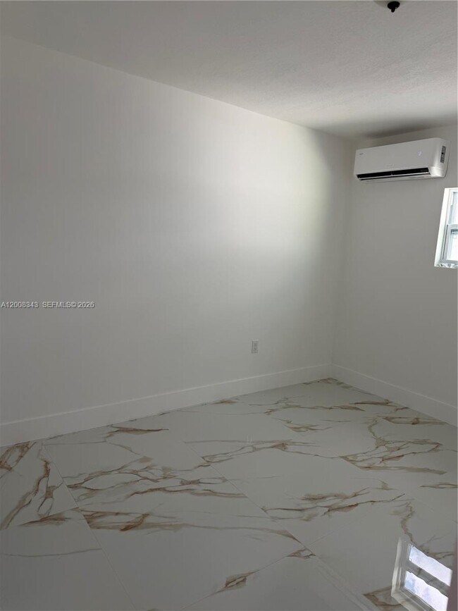 Building Photo - 2669 W 52nd St