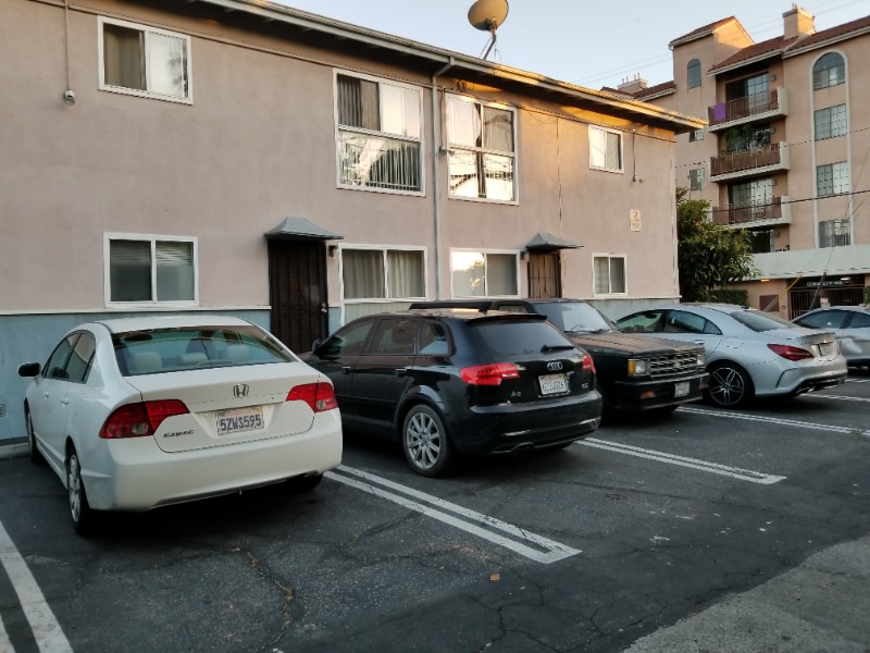 Building Photo - 2370 Walgrove Ave