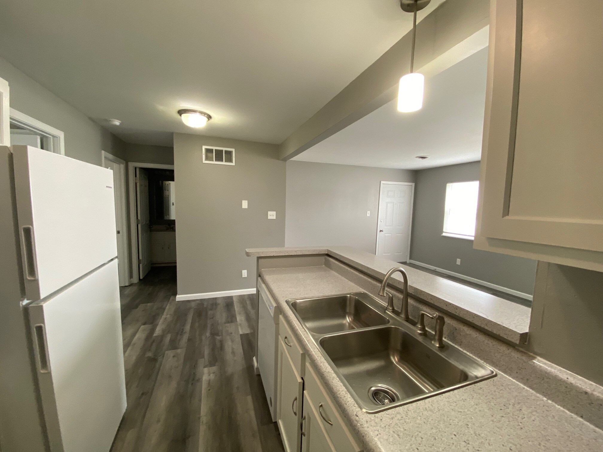 Building Photo - 107 Sandstone Ct