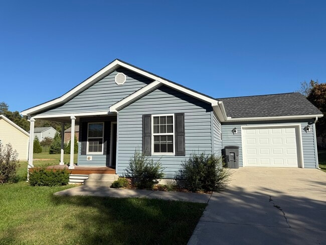 Building Photo - 640 Whitson Chapel Rd