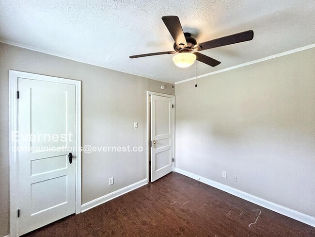Building Photo - 4911 Buford Ave