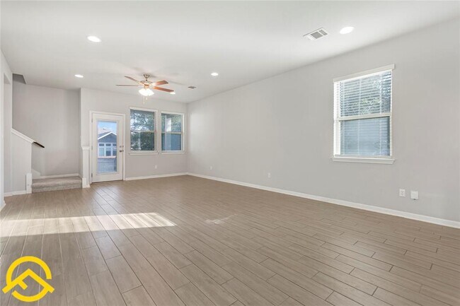 Building Photo - 3008 Sage Ranch Dr