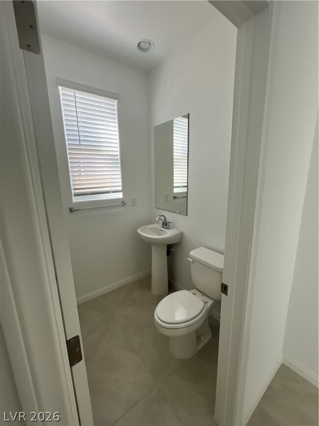 Building Photo - 398 Moonlight Opera Ct