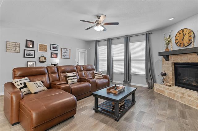 Building Photo - 15900 Back Nine Rd