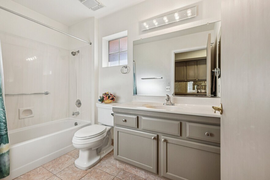 Building Photo - 3013 Sungold Dr