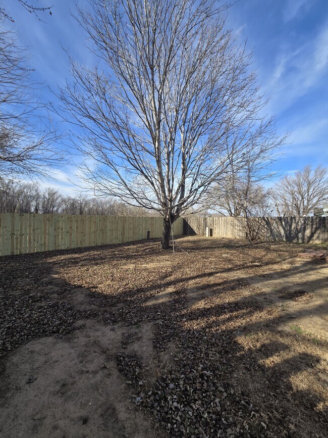 Building Photo - 5223 S Mosley St