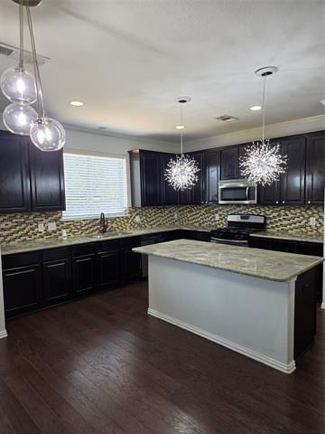 Building Photo - 1320 Wheatear Dr