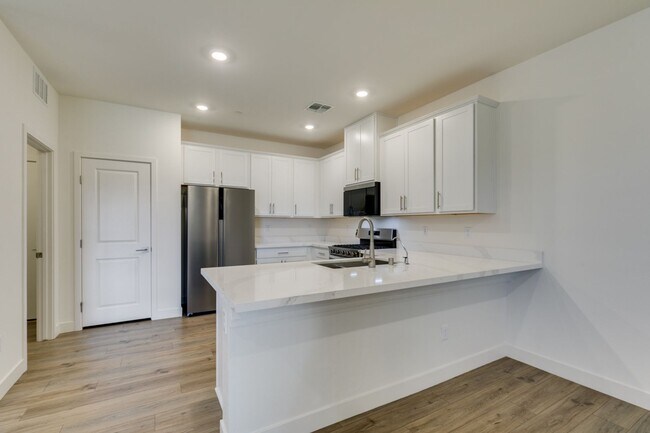 Building Photo - 160 Silver Run Ln