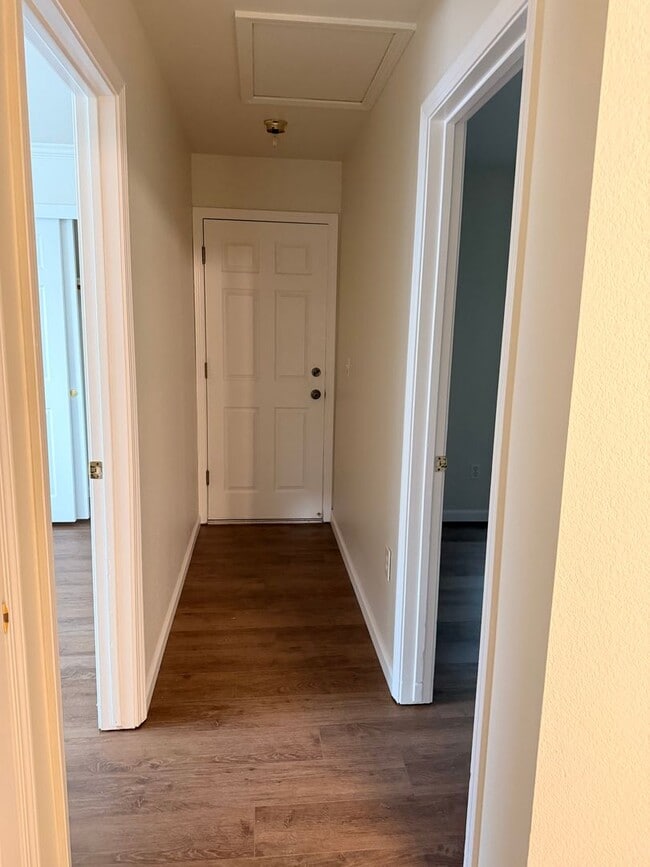Building Photo - 3-bedroom, 2-bath home in great neighborhood!