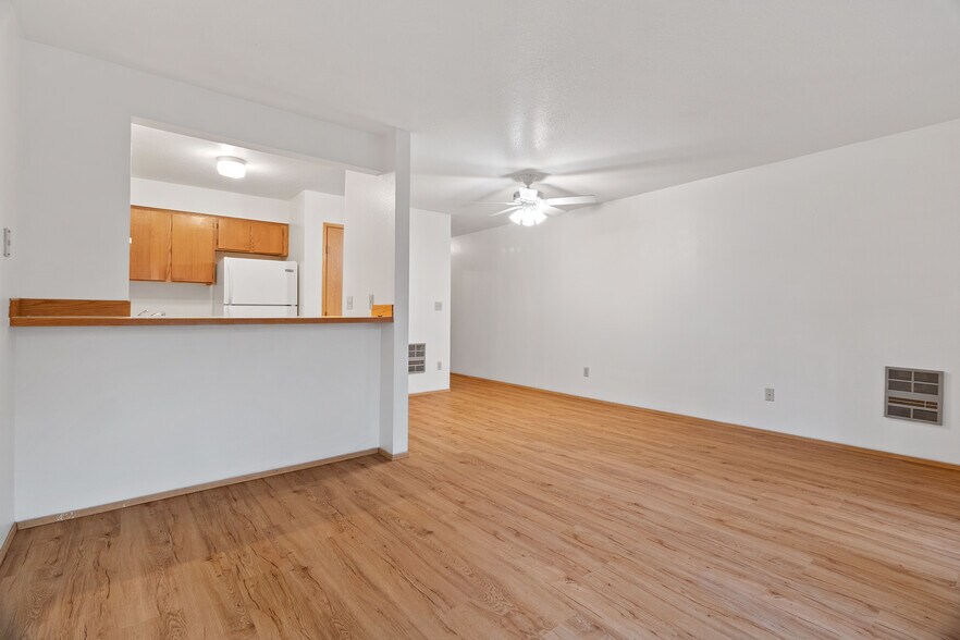 Building Photo - Second Wind Apartments