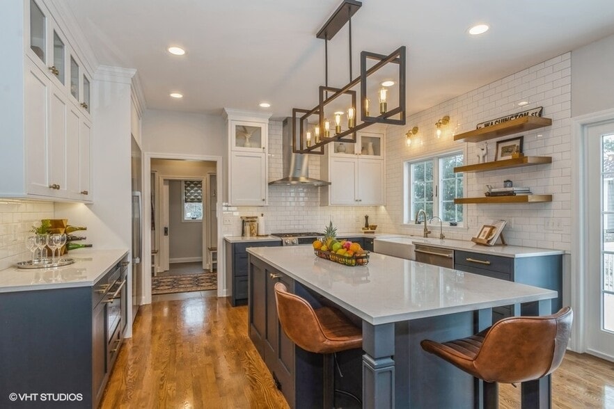 Building Photo - 3744 Lacina Dr SW
