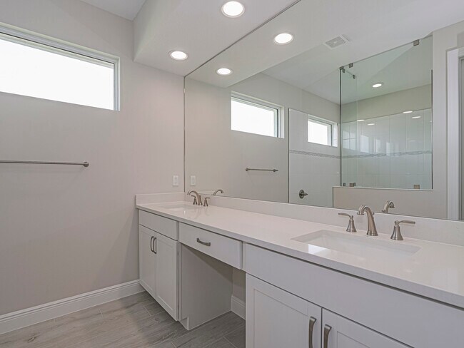 Building Photo - 6423 High Pointe Cir