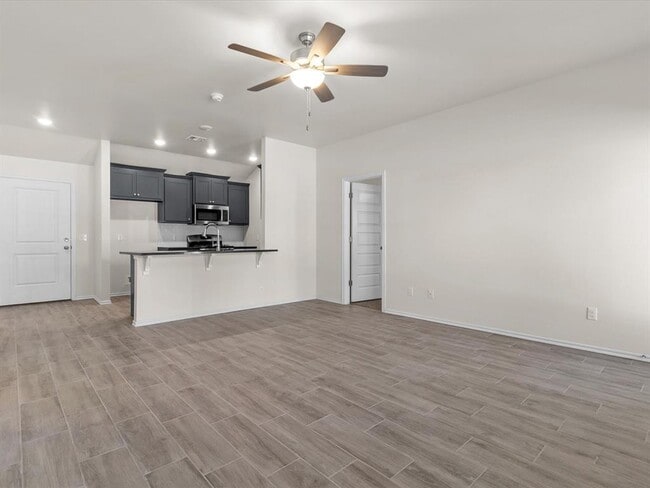 Building Photo - 12517 NE 36th St