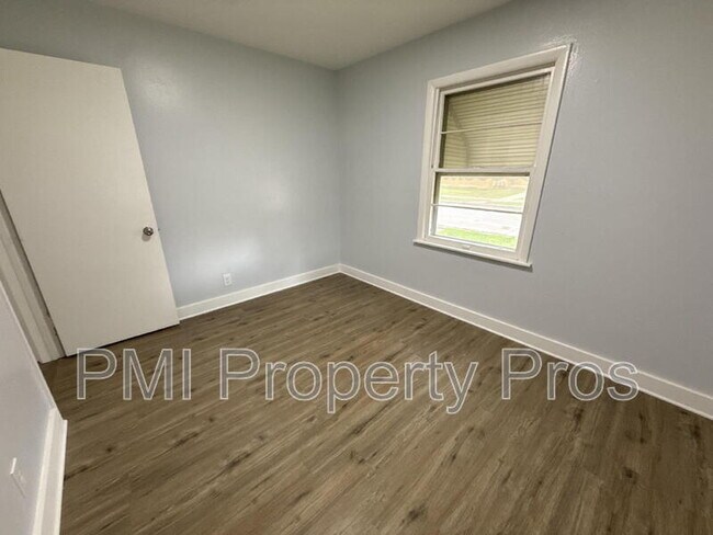 Building Photo - 2101 W Fairmount Ave