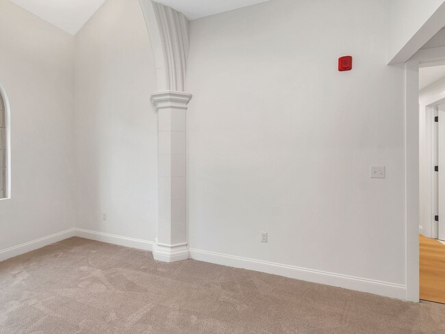 Building Photo - 177 N Main St