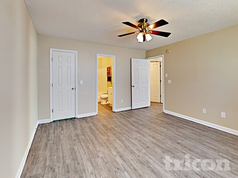 Building Photo - 1310 May Oak Cir