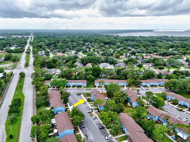 Building Photo - 11359 Bedford Oaks Dr