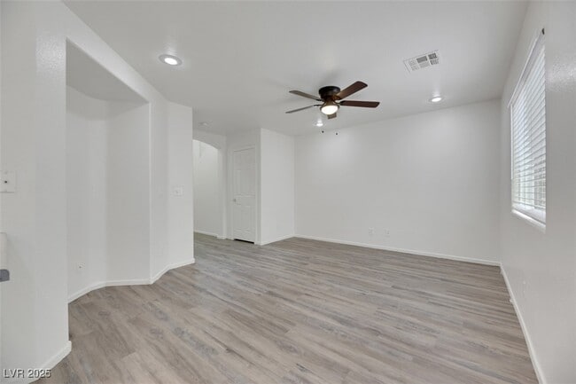 Building Photo - 9249 Nerone Ave