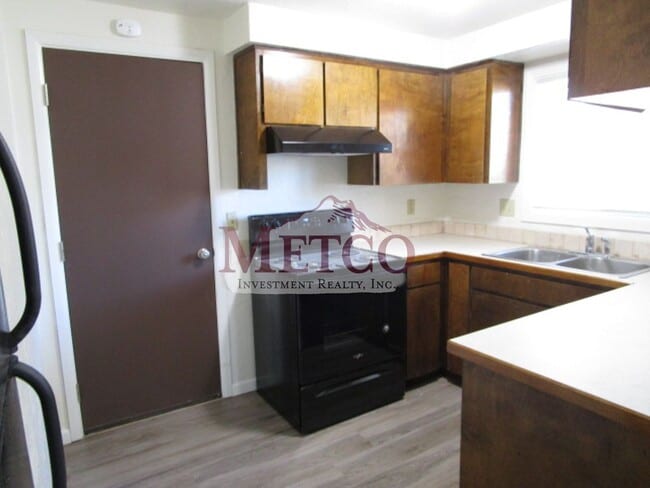 Building Photo - 16701