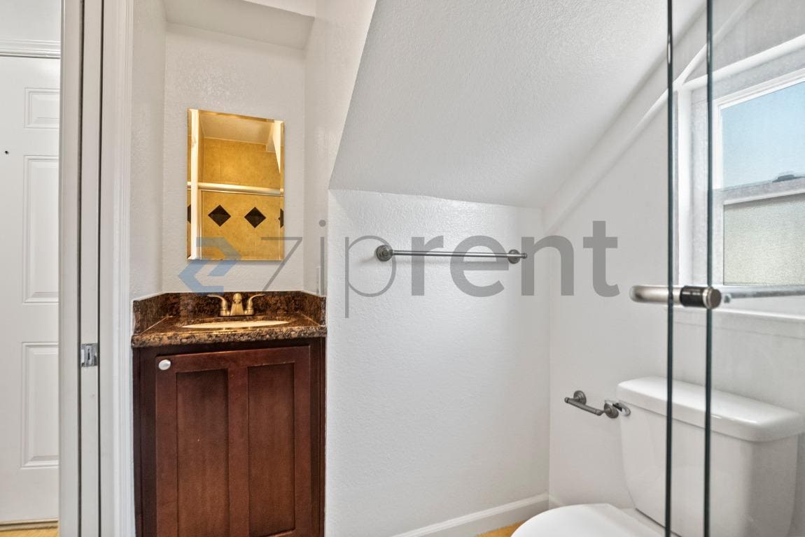 Building Photo - 1451 Main St